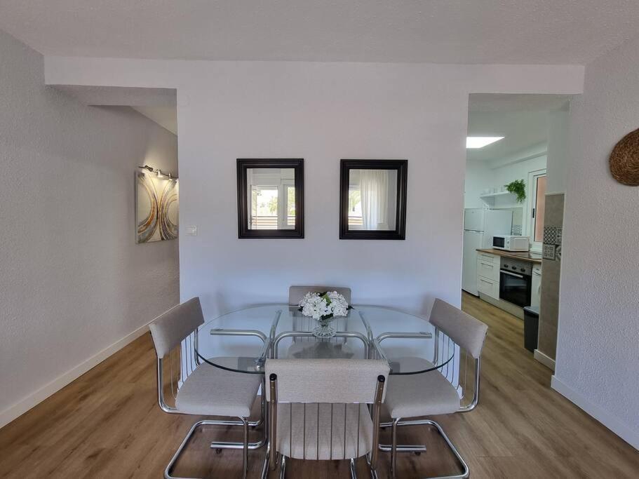 Aguadulce, Apto Santa Monica 2 Hab Con Terraza, Aire, Wifi, A 5 Min De La Playa Exterior foto